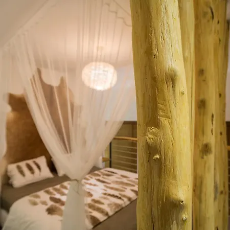 Apartmán 13 *