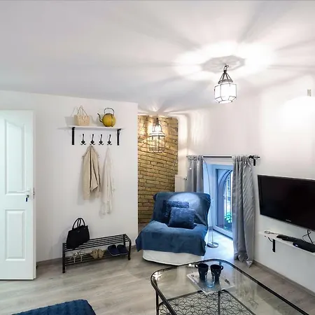 13 Apartment